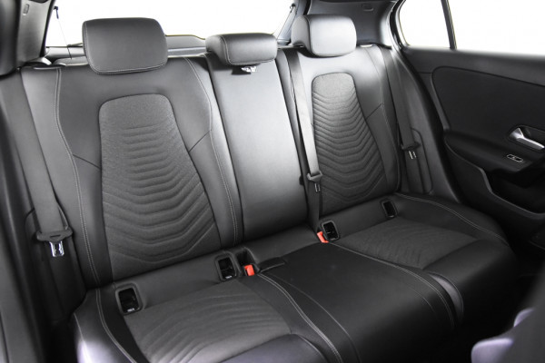 Mercedes-Benz A-Klasse 180 *1ste Eigenaar*Leer*Stoelverwarming*DAB* Mercedes-Benz A-Klasse 180 *1ste Eigenaar*Leer*Stoelverwarming*DAB*