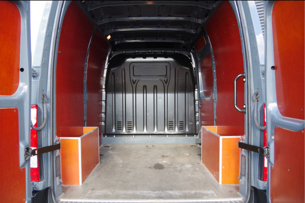 Renault Master T35 2.3 dCi L1H2 135PK, CAMERA, CRUISE, ZONNEKLEP LED, AIRCO, CARPLAY, PARKEERSENSOREN