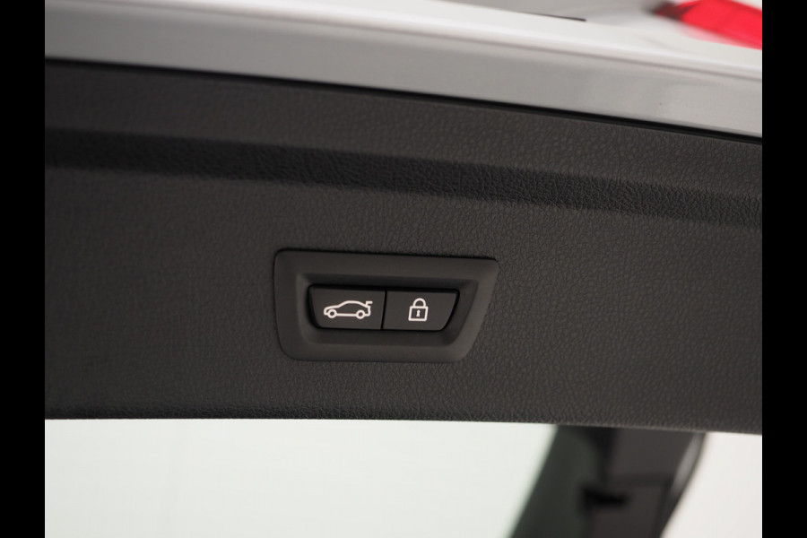 BMW 3-serie Gran Turismo 320i M-Sport 300PK Stage 1 | Panoramadak | Sfeerverlichting | Leder | LED | Keyless | Camera