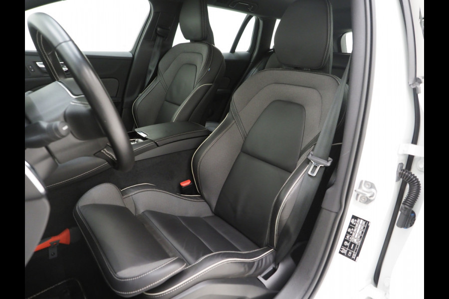Volvo V60 2.0 T6 Recharge AWD R-Design | Panoramadak | Pilot Assist | Keyless | Camera | Memory | Carplay