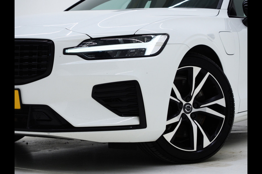 Volvo V60 2.0 T6 Recharge AWD R-Design | Panoramadak | Pilot Assist | Keyless | Camera | Memory | Carplay