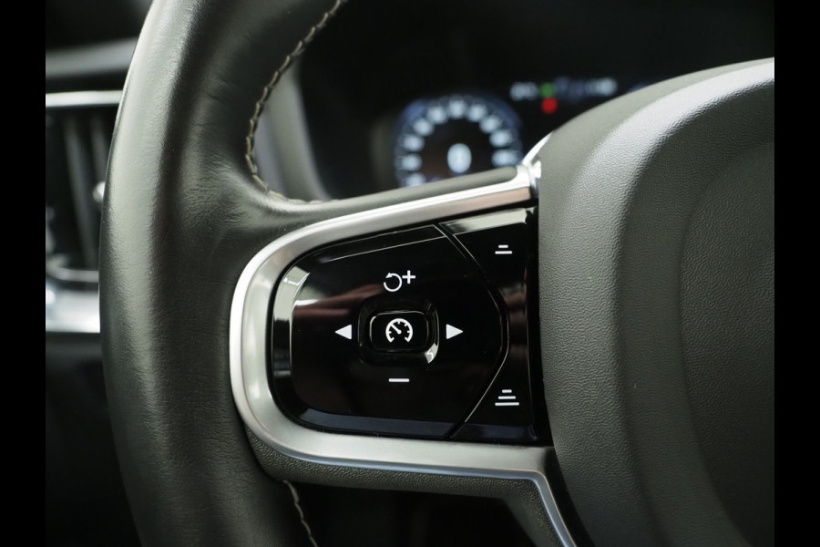 Volvo V60 2.0 T6 Recharge AWD R-Design | Panoramadak | Pilot Assist | Keyless | Camera | Memory | Carplay