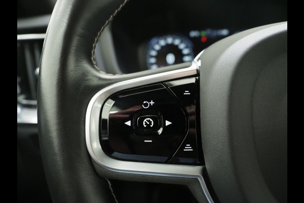 Volvo V60 2.0 T6 Recharge AWD R-Design | Panoramadak | Pilot Assist | Keyless | Camera | Memory | Carplay