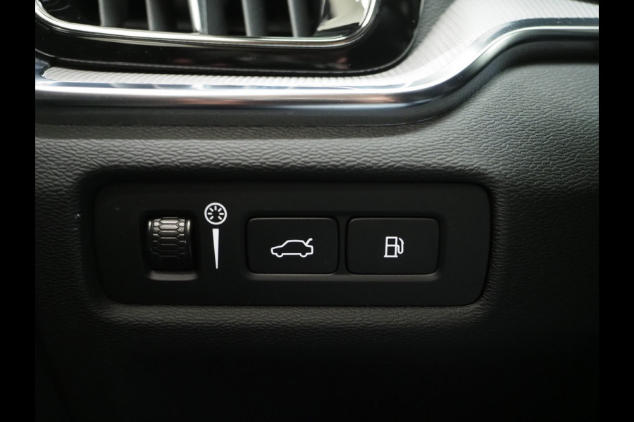 Volvo V60 2.0 T6 Recharge AWD R-Design | Panoramadak | Pilot Assist | Keyless | Camera | Memory | Carplay