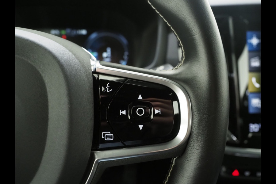 Volvo V60 2.0 T6 Recharge AWD R-Design | Panoramadak | Pilot Assist | Keyless | Camera | Memory | Carplay