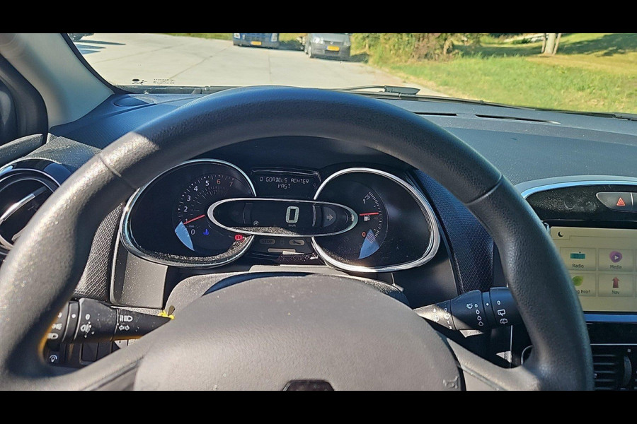 Renault Clio Estate 0.9 TCe Zen + RS-Sport Pack | Navigatie | 1e eigenaar | Privacy Glass |