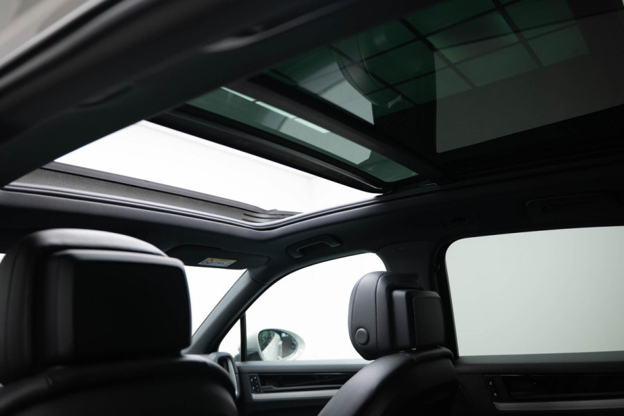 Porsche Cayenne 3.0 E-Hybrid |Pano|Krijt|SportChrono|Fabrieksgarantie t/m 2029| Porsche Cayenne 3.0 E-Hybrid |Pano|Krijt|SportChrono|Fabrieksgarantie t/m 2029|