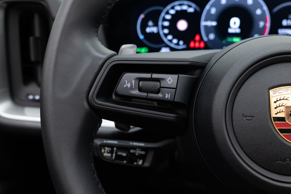 Porsche Cayenne 3.0 E-Hybrid |Pano|Krijt|SportChrono|Fabrieksgarantie t/m 2029| Porsche Cayenne 3.0 E-Hybrid |Pano|Krijt|SportChrono|Fabrieksgarantie t/m 2029|