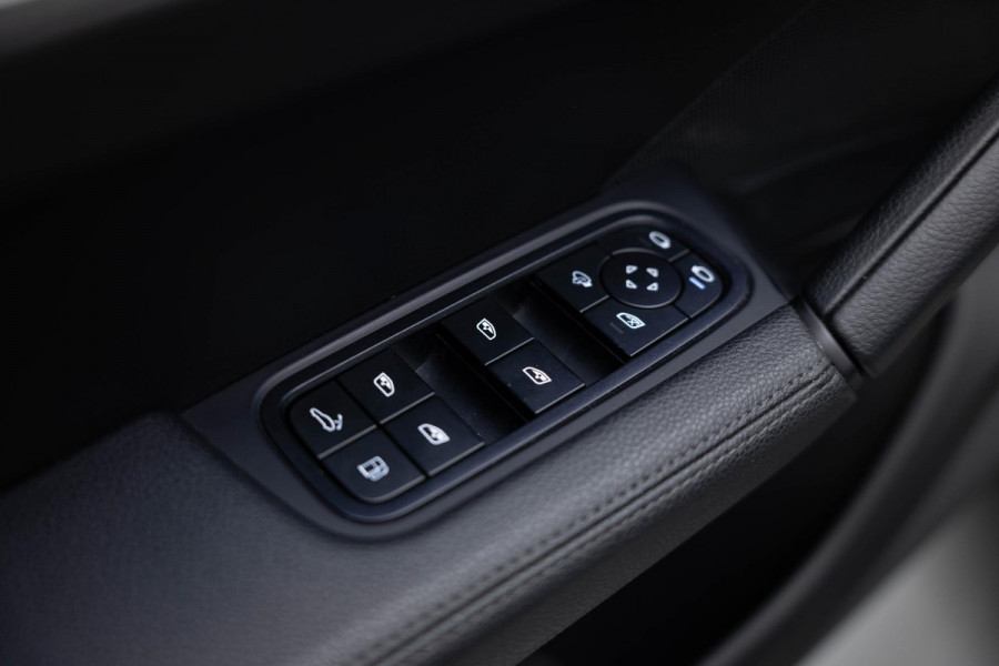 Porsche Cayenne 3.0 E-Hybrid |Pano|Krijt|SportChrono|Fabrieksgarantie t/m 2029| Porsche Cayenne 3.0 E-Hybrid |Pano|Krijt|SportChrono|Fabrieksgarantie t/m 2029|