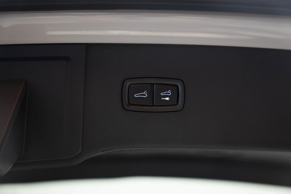 Porsche Cayenne 3.0 E-Hybrid |Pano|Krijt|SportChrono|Fabrieksgarantie t/m 2029| Porsche Cayenne 3.0 E-Hybrid |Pano|Krijt|SportChrono|Fabrieksgarantie t/m 2029|