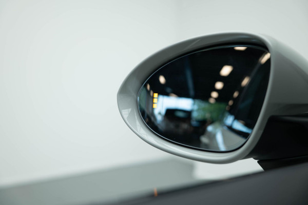 Porsche Cayenne 3.0 E-Hybrid |Pano|Krijt|SportChrono|Fabrieksgarantie t/m 2029| Porsche Cayenne 3.0 E-Hybrid |Pano|Krijt|SportChrono|Fabrieksgarantie t/m 2029|