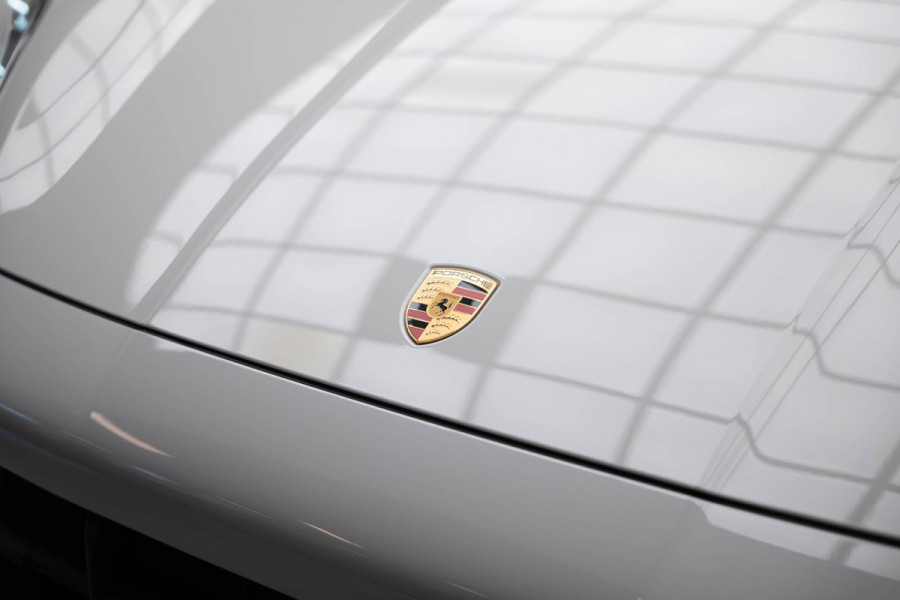 Porsche Cayenne 3.0 E-Hybrid |Pano|Krijt|SportChrono|Fabrieksgarantie t/m 2029| Porsche Cayenne 3.0 E-Hybrid |Pano|Krijt|SportChrono|Fabrieksgarantie t/m 2029|