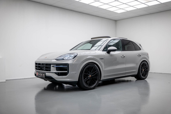 Porsche Cayenne 3.0 E-Hybrid |Pano|Krijt|SportChrono|Fabrieksgarantie t/m 2029| Porsche Cayenne 3.0 E-Hybrid |Pano|Krijt|SportChrono|Fabrieksgarantie t/m 2029|