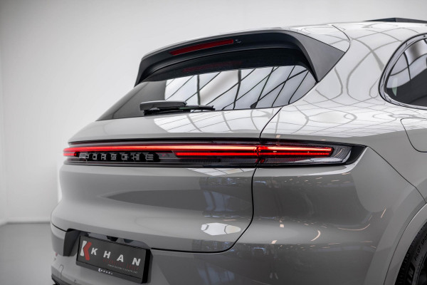 Porsche Cayenne 3.0 E-Hybrid |Pano|Krijt|SportChrono|Fabrieksgarantie t/m 2029| Porsche Cayenne 3.0 E-Hybrid |Pano|Krijt|SportChrono|Fabrieksgarantie t/m 2029|