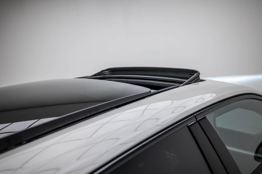 Porsche Cayenne 3.0 E-Hybrid |Pano|Krijt|SportChrono|Fabrieksgarantie t/m 2029| Porsche Cayenne 3.0 E-Hybrid |Pano|Krijt|SportChrono|Fabrieksgarantie t/m 2029|