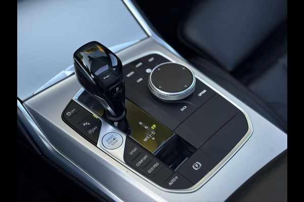 BMW 3-serie 330i High Executive Edition | M Sport | Pano, Leder, Navi, Stoelverw., PDC, Cruise, Climate | Dealeroh. | Individual |