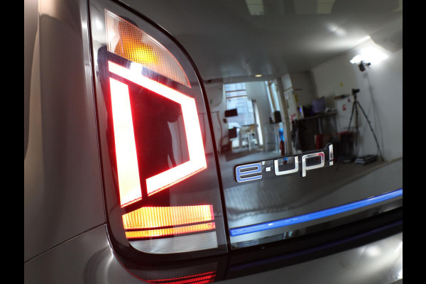 Volkswagen e-Up! e-up! Style 83PK | Navigatie via app | Cruise control | LM velgen | Acteruitrijcamera | Multifunctioneel stuurwiel |