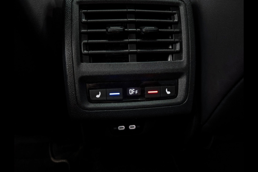 Volkswagen Golf 2.0 TDI 3x R-Line |Trekhaak|HUD|Harman/Kardon|Standkachel