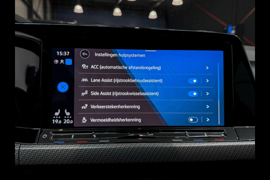 Volkswagen Golf 2.0 TDI 3x R-Line |Trekhaak|HUD|Harman/Kardon|Standkachel