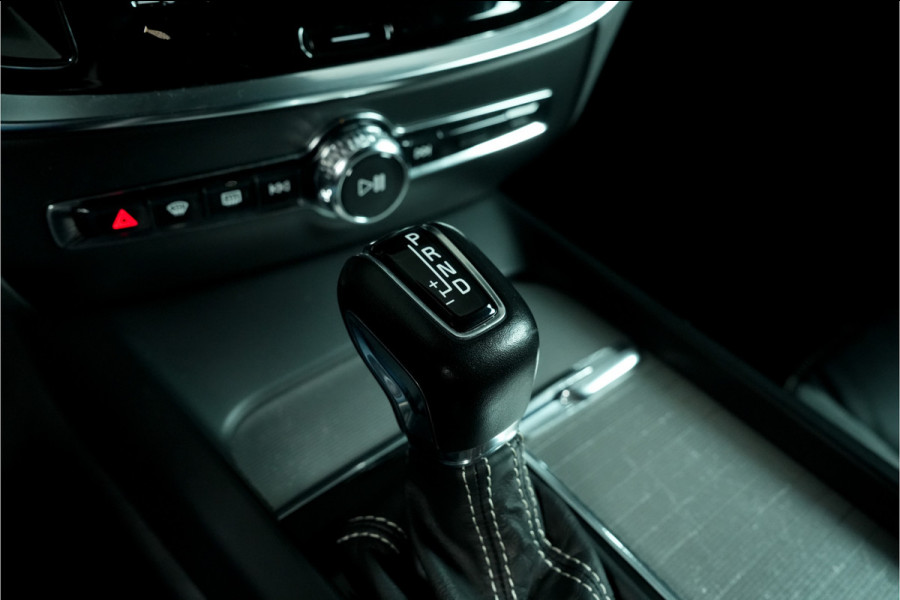 Volvo V60 2.0 T5 R-Design | Harman / Kardon  | Pano |