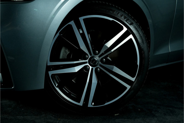Volvo V60 2.0 T5 R-Design | Harman / Kardon  | Pano |