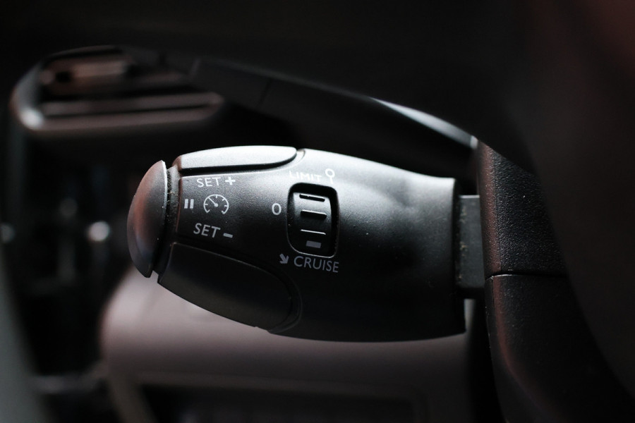 Citroën Berlingo 1.6 BlueHDI 100PK XL L2H1 | 3-Zitter | Camera | CarPlay / Android auto | Trekhaak | Cruise control | PDC V+A | Airco | Nieuwe APK | NAP Logisch