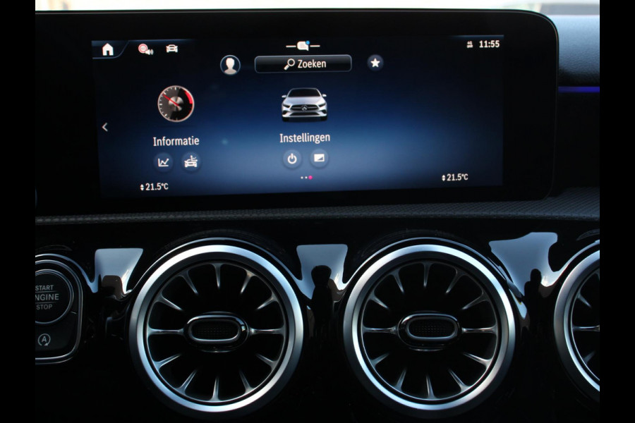 Mercedes-Benz A-Klasse 200 Automaat AMG Line | Navigatie | Climate control | Camera | Parkeer sensoren | Half Lederen Bekleding | Led  | Cruise Control adaptive | LM Velgen | Dab | Led