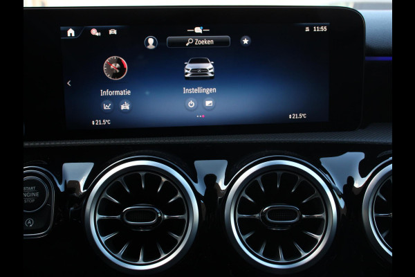 Mercedes-Benz A-Klasse 200 Automaat AMG Line | Navigatie | Climate control | Camera | Parkeer sensoren | Half Lederen Bekleding | Led  | Cruise Control adaptive | LM Velgen | Dab | Led