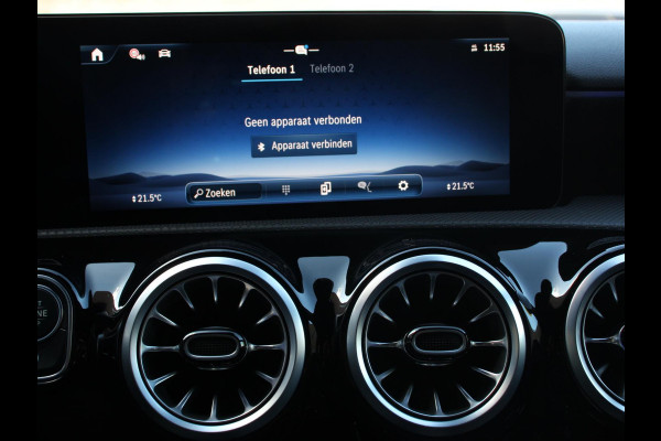 Mercedes-Benz A-Klasse 200 Automaat AMG Line | Navigatie | Climate control | Camera | Parkeer sensoren | Half Lederen Bekleding | Led  | Cruise Control adaptive | LM Velgen | Dab | Led