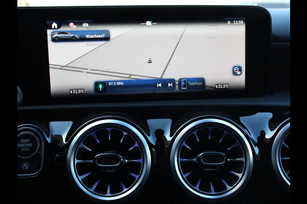 Mercedes-Benz A-Klasse 200 Automaat AMG Line | Navigatie | Climate control | Camera | Parkeer sensoren | Half Lederen Bekleding | Led  | Cruise Control adaptive | LM Velgen | Dab | Led
