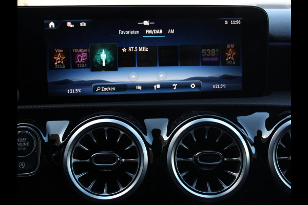 Mercedes-Benz A-Klasse 200 Automaat AMG Line | Navigatie | Climate control | Camera | Parkeer sensoren | Half Lederen Bekleding | Led  | Cruise Control adaptive | LM Velgen | Dab | Led