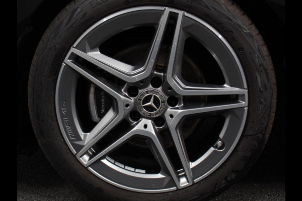 Mercedes-Benz A-Klasse 200 Automaat AMG Line | Navigatie | Climate control | Camera | Parkeer sensoren | Half Lederen Bekleding | Led  | Cruise Control adaptive | LM Velgen | Dab | Led