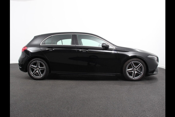 Mercedes-Benz A-Klasse 200 Automaat AMG Line | Navigatie | Climate control | Camera | Parkeer sensoren | Half Lederen Bekleding | Led  | Cruise Control adaptive | LM Velgen | Dab | Led