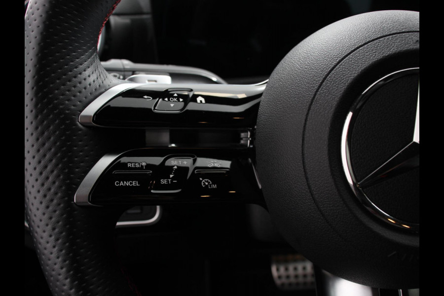 Mercedes-Benz A-Klasse 200 Automaat AMG Line | Navigatie | Climate control | Camera | Parkeer sensoren | Half Lederen Bekleding | Led  | Cruise Control adaptive | LM Velgen | Dab | Led