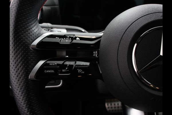 Mercedes-Benz A-Klasse 200 Automaat AMG Line | Navigatie | Climate control | Camera | Parkeer sensoren | Half Lederen Bekleding | Led  | Cruise Control adaptive | LM Velgen | Dab | Led