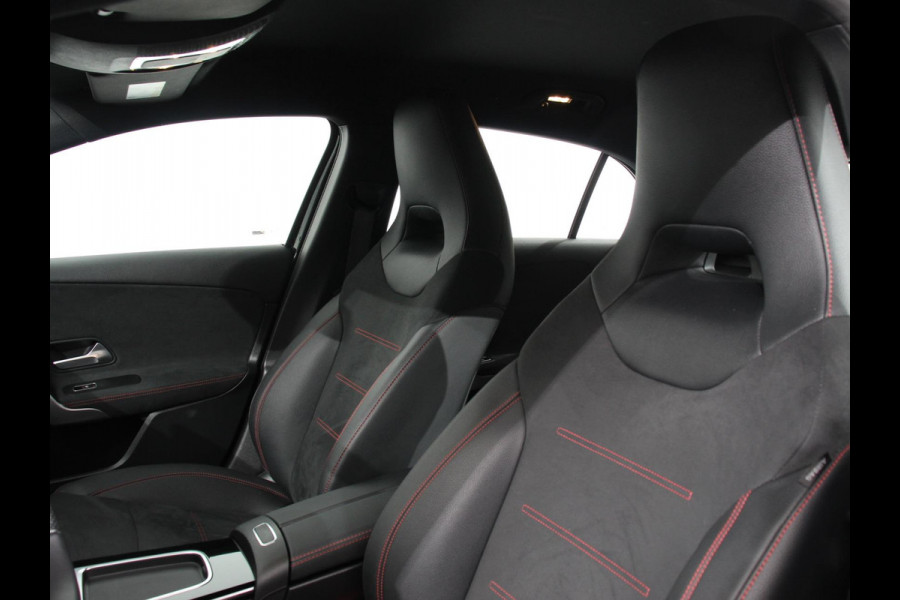 Mercedes-Benz A-Klasse 200 Automaat AMG Line | Navigatie | Climate control | Camera | Parkeer sensoren | Half Lederen Bekleding | Led  | Cruise Control adaptive | LM Velgen | Dab | Led
