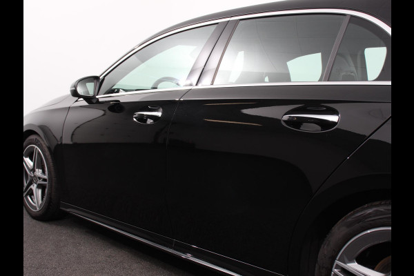 Mercedes-Benz A-Klasse 200 Automaat AMG Line | Navigatie | Climate control | Camera | Parkeer sensoren | Half Lederen Bekleding | Led  | Cruise Control adaptive | LM Velgen | Dab | Led