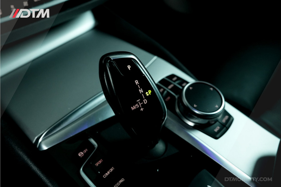 BMW 5 Serie Touring 525d High Executive | Pano | Stoeverkl. | 360 |