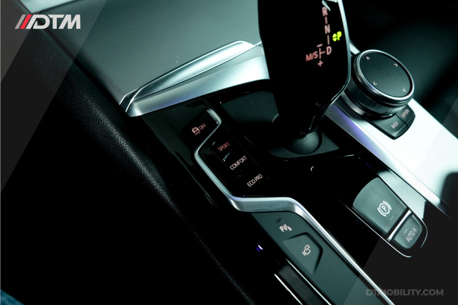 BMW 5 Serie Touring 525d High Executive | Pano | Stoeverkl. | 360 |