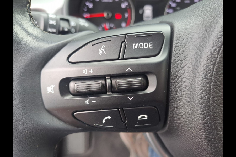 Kia Rio 1.0 T-GDi MHEV DynamicLine | LED | Trekhaak | Cruise | Camera | Stuur- en stoelverwarming | Navi |