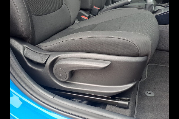 Kia Rio 1.0 T-GDi MHEV DynamicLine | LED | Trekhaak | Cruise | Camera | Stuur- en stoelverwarming | Navi |
