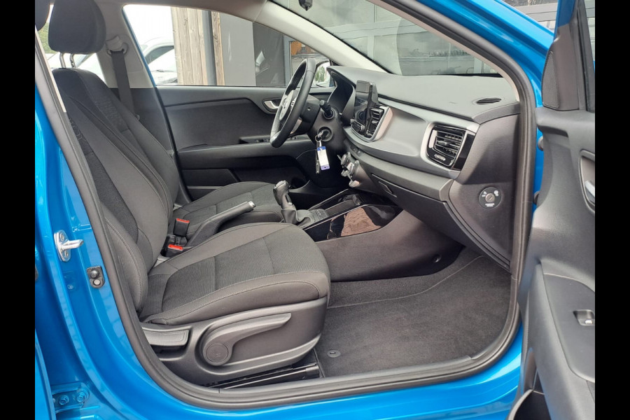 Kia Rio 1.0 T-GDi MHEV DynamicLine | LED | Trekhaak | Cruise | Camera | Stuur- en stoelverwarming | Navi |