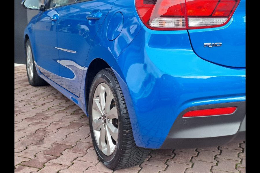 Kia Rio 1.0 T-GDi MHEV DynamicLine | LED | Trekhaak | Cruise | Camera | Stuur- en stoelverwarming | Navi |