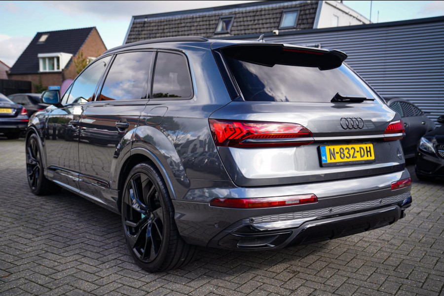 Audi Q7 55 TFSI Quattro Pro Line Plus | Panorama | Massage | Trekhaak | RS zetels | HUD | Adaptieve Cruise Control | Lane Assist |