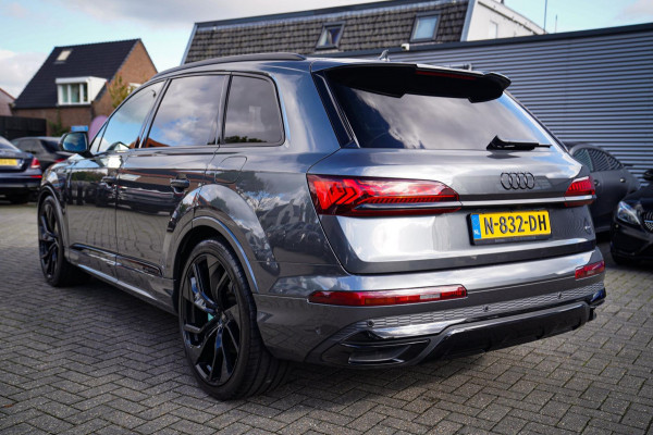 Audi Q7 55 TFSI Quattro Pro Line Plus | Panorama | Massage | Trekhaak | RS zetels | HUD | Adaptieve Cruise Control | Lane Assist |