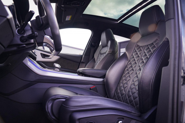Audi Q7 55 TFSI Quattro Pro Line Plus | Panorama | Massage | Trekhaak | RS zetels | HUD | Adaptieve Cruise Control | Lane Assist |