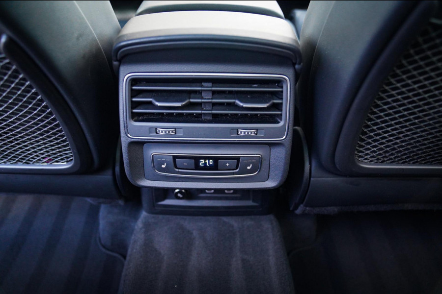Audi Q7 55 TFSI Quattro Pro Line Plus | Panorama | Massage | Trekhaak | RS zetels | HUD | Adaptieve Cruise Control | Lane Assist |