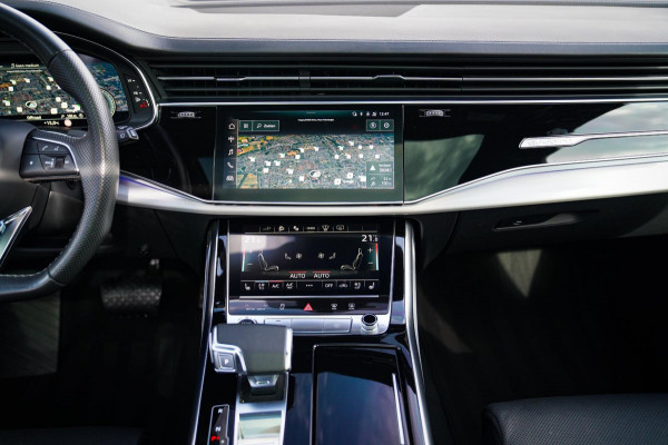 Audi Q7 55 TFSI Quattro Pro Line Plus | Panorama | Massage | Trekhaak | RS zetels | HUD | Adaptieve Cruise Control | Lane Assist |