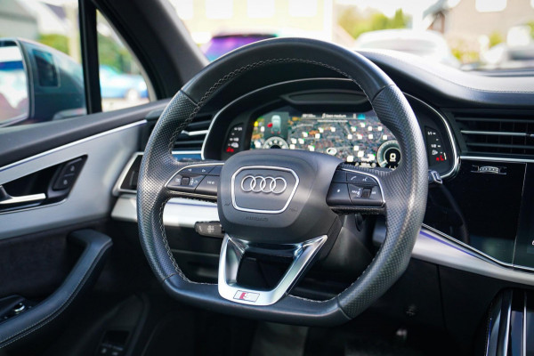 Audi Q7 55 TFSI Quattro Pro Line Plus | Panorama | Massage | Trekhaak | RS zetels | HUD | Adaptieve Cruise Control | Lane Assist |