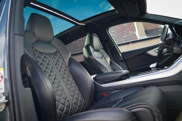 Audi Q7 55 TFSI Quattro Pro Line Plus | Panorama | Massage | Trekhaak | RS zetels | HUD | Adaptieve Cruise Control | Lane Assist |